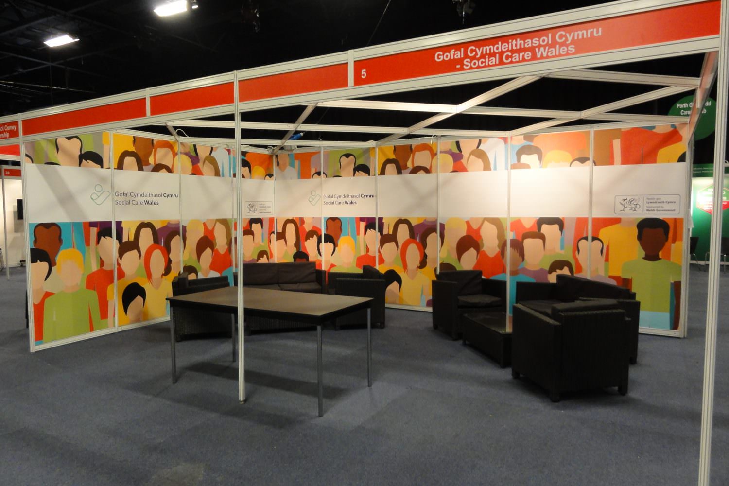 Shell scheme exhibition stand